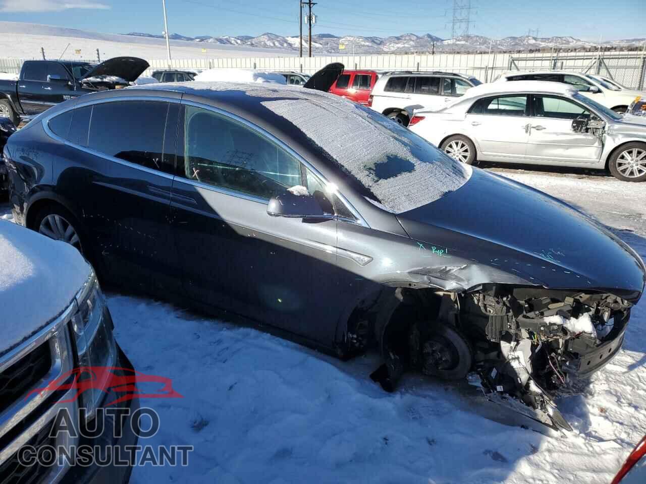 TESLA MODEL X 2016 - 5YJXCAE25GF015871