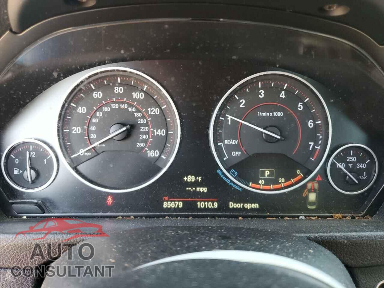 BMW 3 SERIES 2017 - WBA8D9C38HA004513