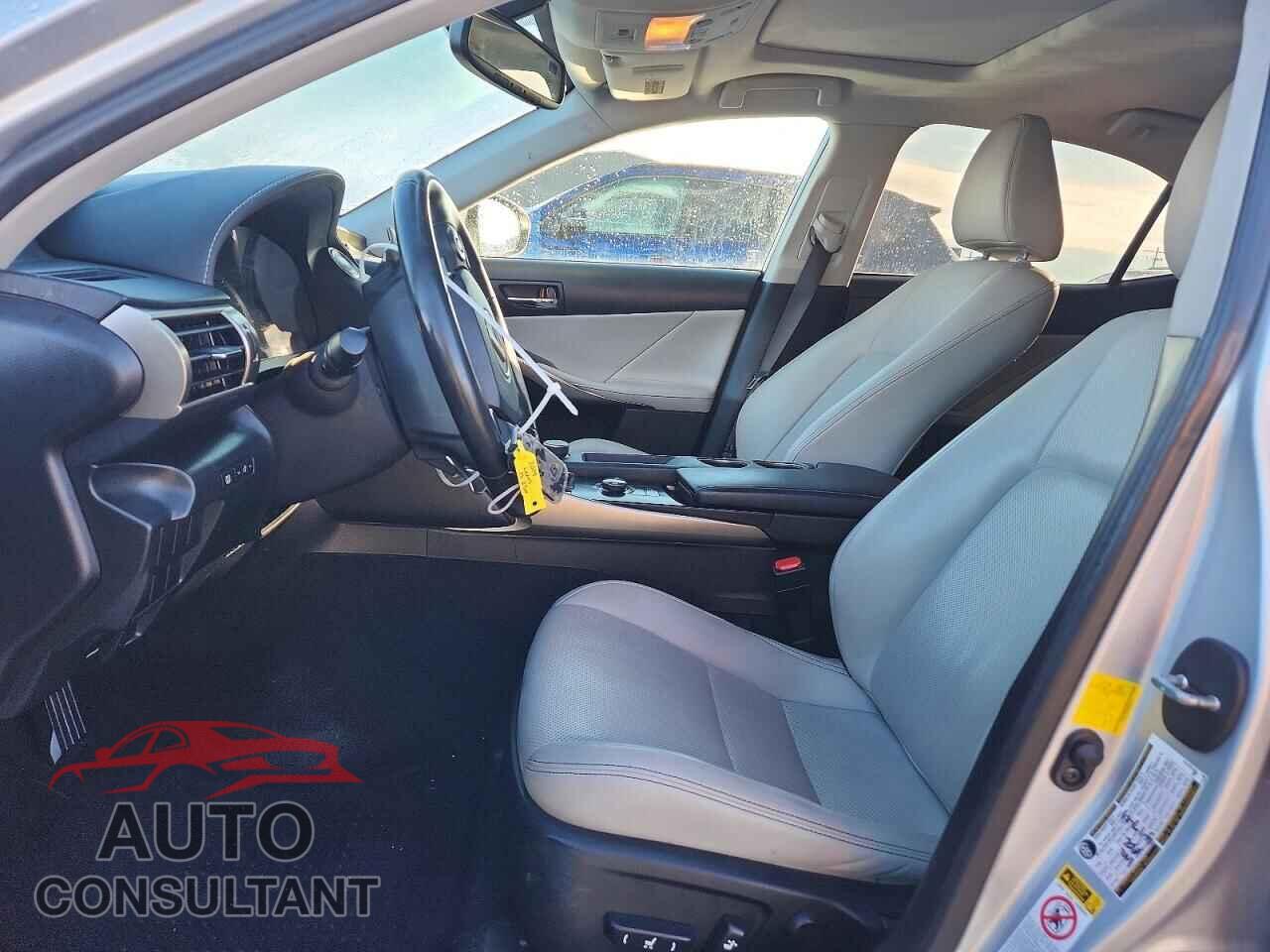 LEXUS IS 2014 - JTHCF1D29E5013819