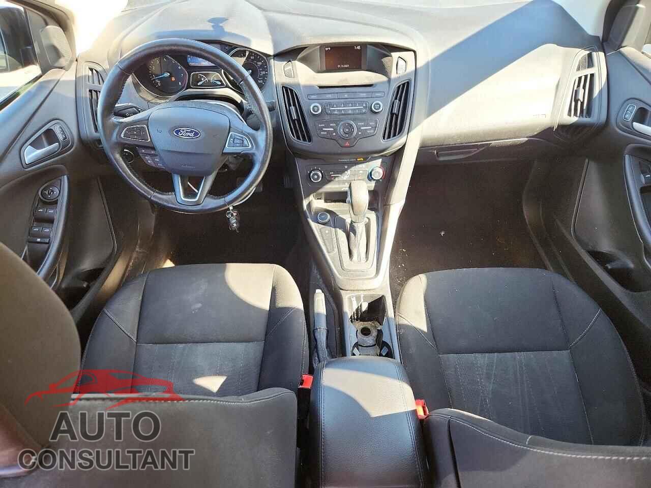 FORD FOCUS 2017 - 1FADP3F29HL327830