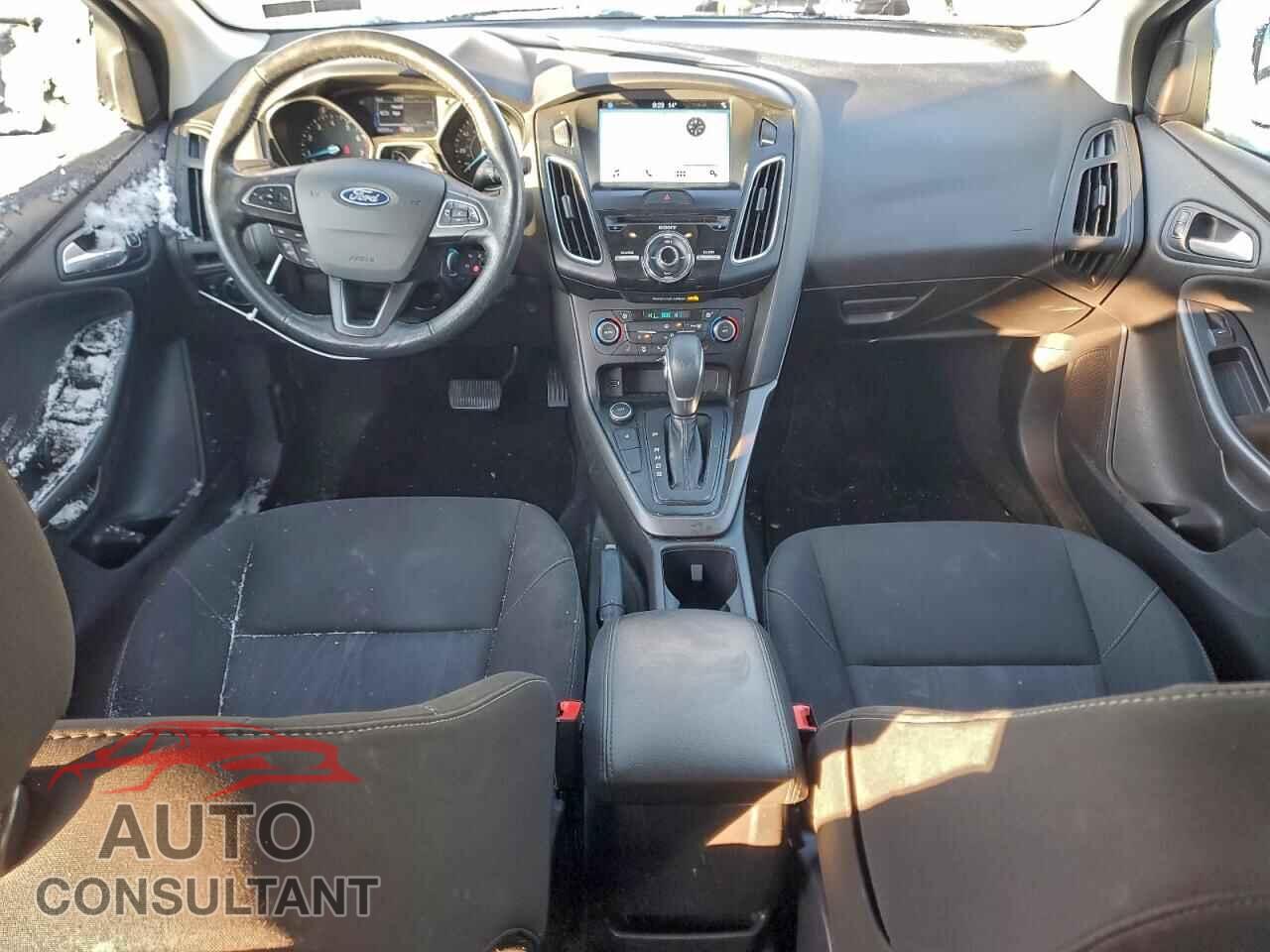 FORD FOCUS 2017 - 1FADP3H21HL227282