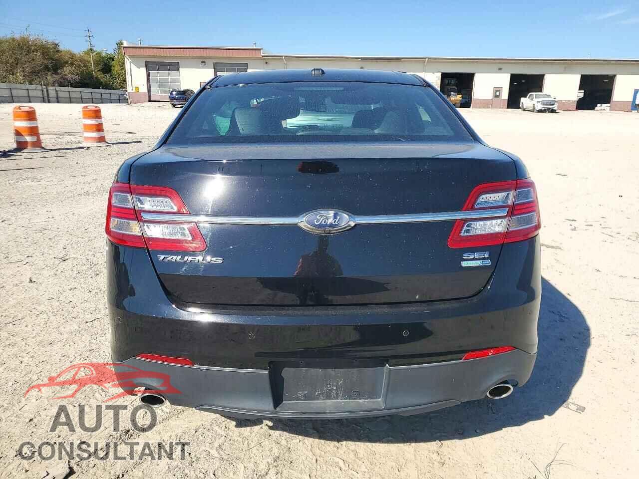 FORD TAURUS 2017 - 1FAHP2H84HG146530