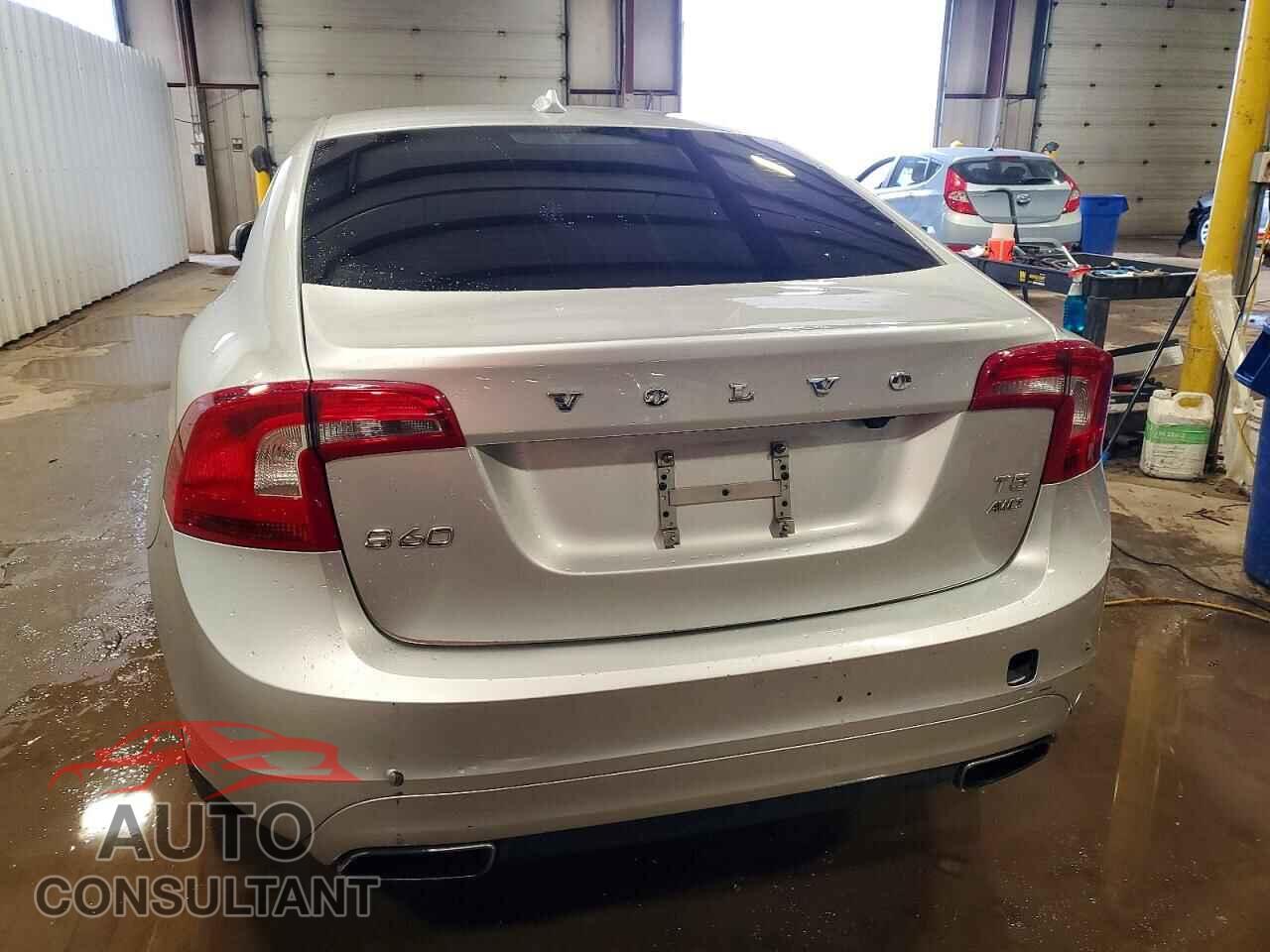 VOLVO S60 2014 - YV1612FH2E1296229