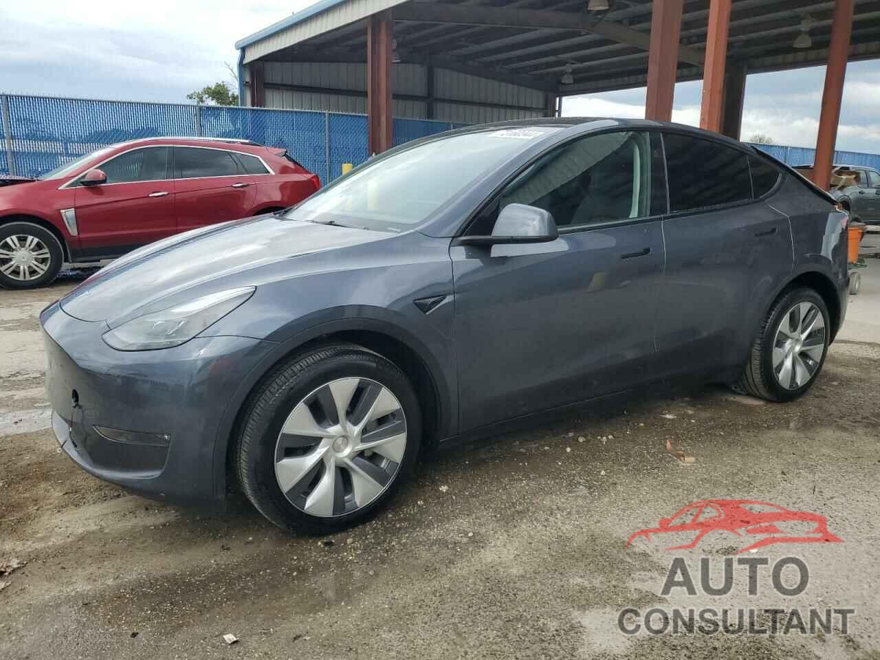 TESLA MODEL Y 2023 - 7SAYGDEEXPA200339