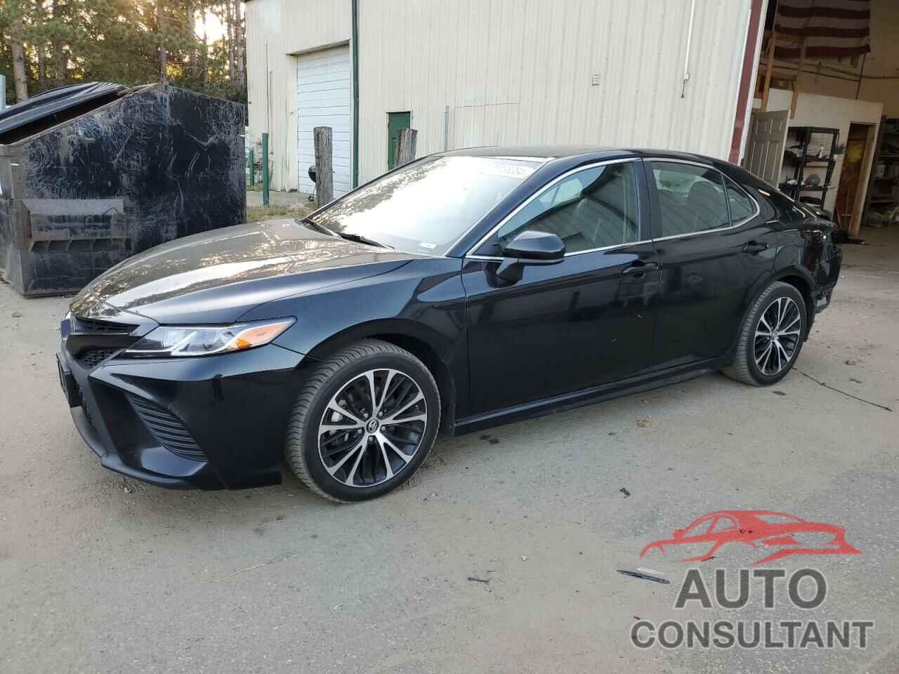TOYOTA CAMRY 2018 - 4T1B11HK1JU522756