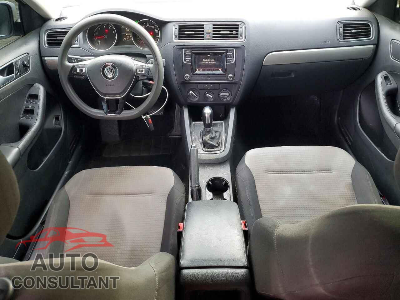VOLKSWAGEN JETTA 2017 - 3VW2B7AJ4HM355018