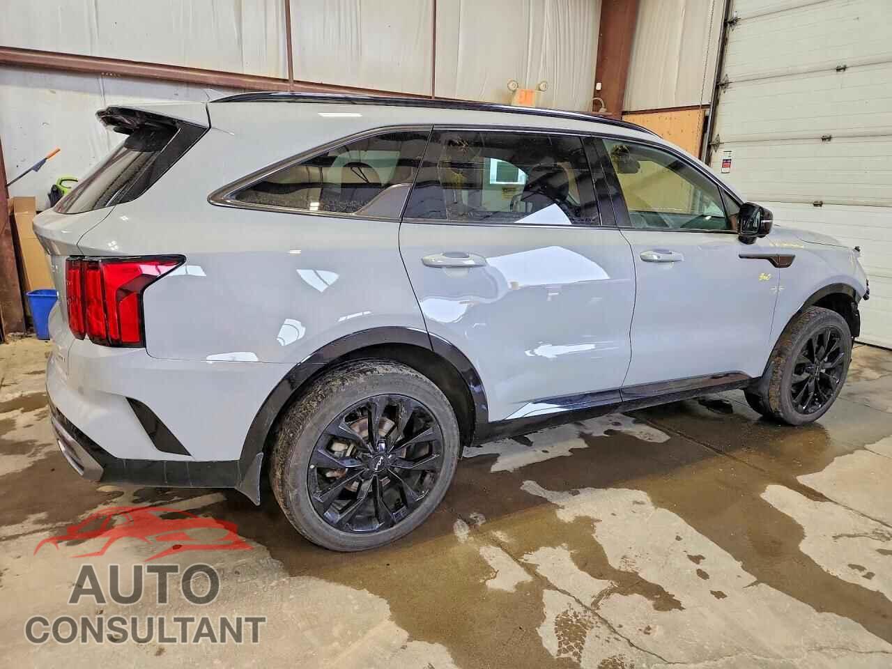 KIA SORENTO 2023 - 5XYRKDLF2PG213920