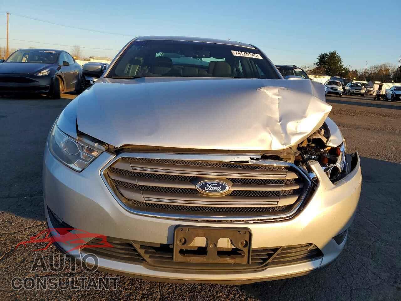FORD TAURUS 2013 - 1FAHP2E85DG196075