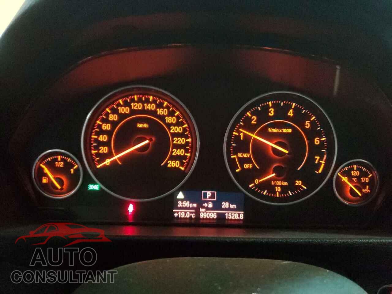 BMW 3 SERIES 2016 - WBA8E5G56GNU21637