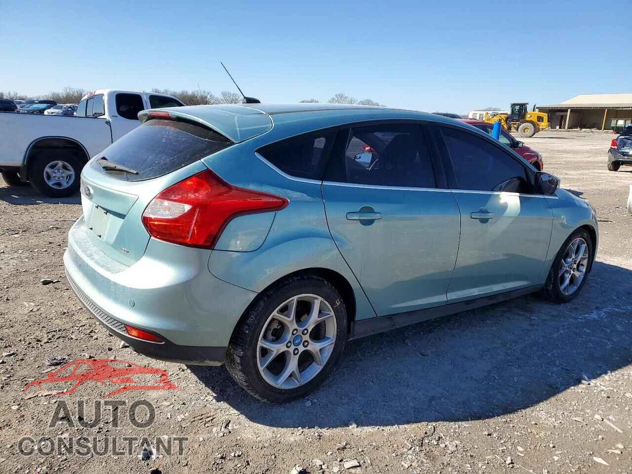 FORD FOCUS 2012 - 1FAHP3M26CL353024