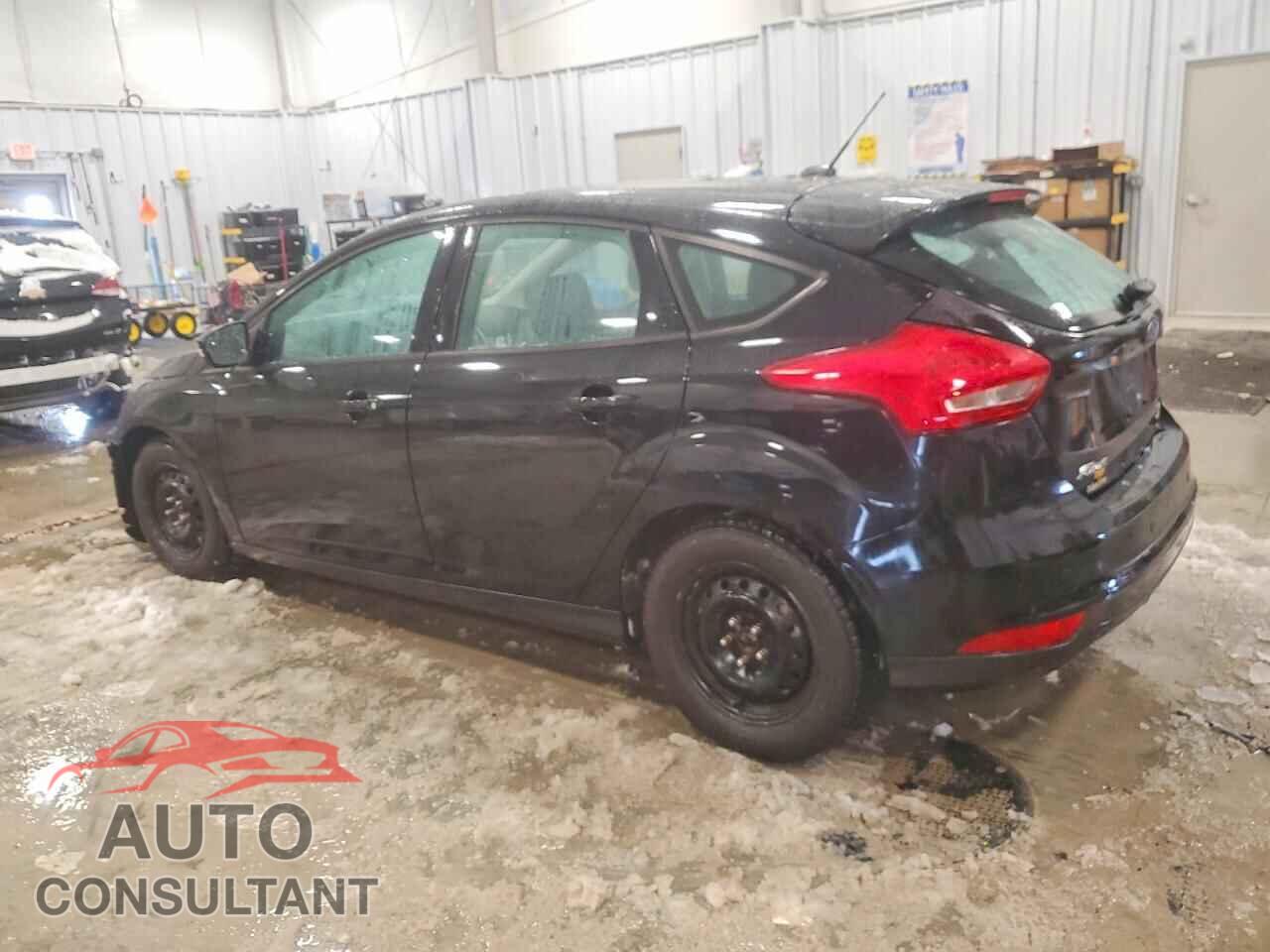 FORD FOCUS 2016 - 1FADP3K2XGL311396