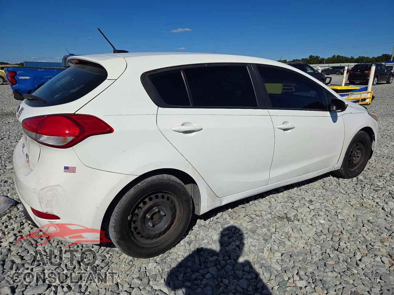 KIA FORTE 2017 - KNAFK5A85H5702820