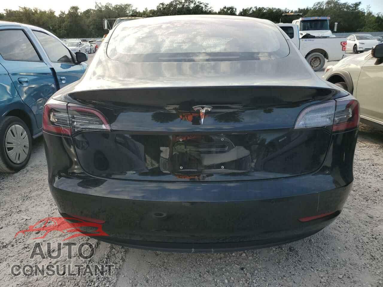 TESLA MODEL 3 2018 - 5YJ3E1EA5JF052992