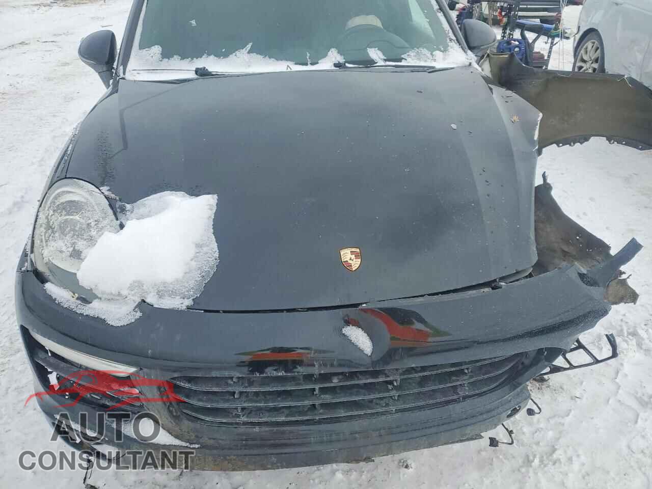 PORSCHE CAYENNE 2016 - WP1AA2A28GKA11841