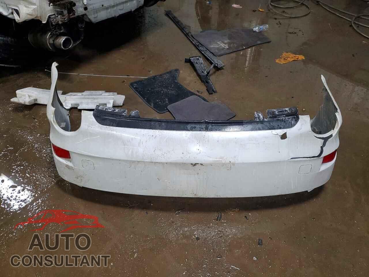LEXUS IS 2011 - JTHCF5C20B5047281