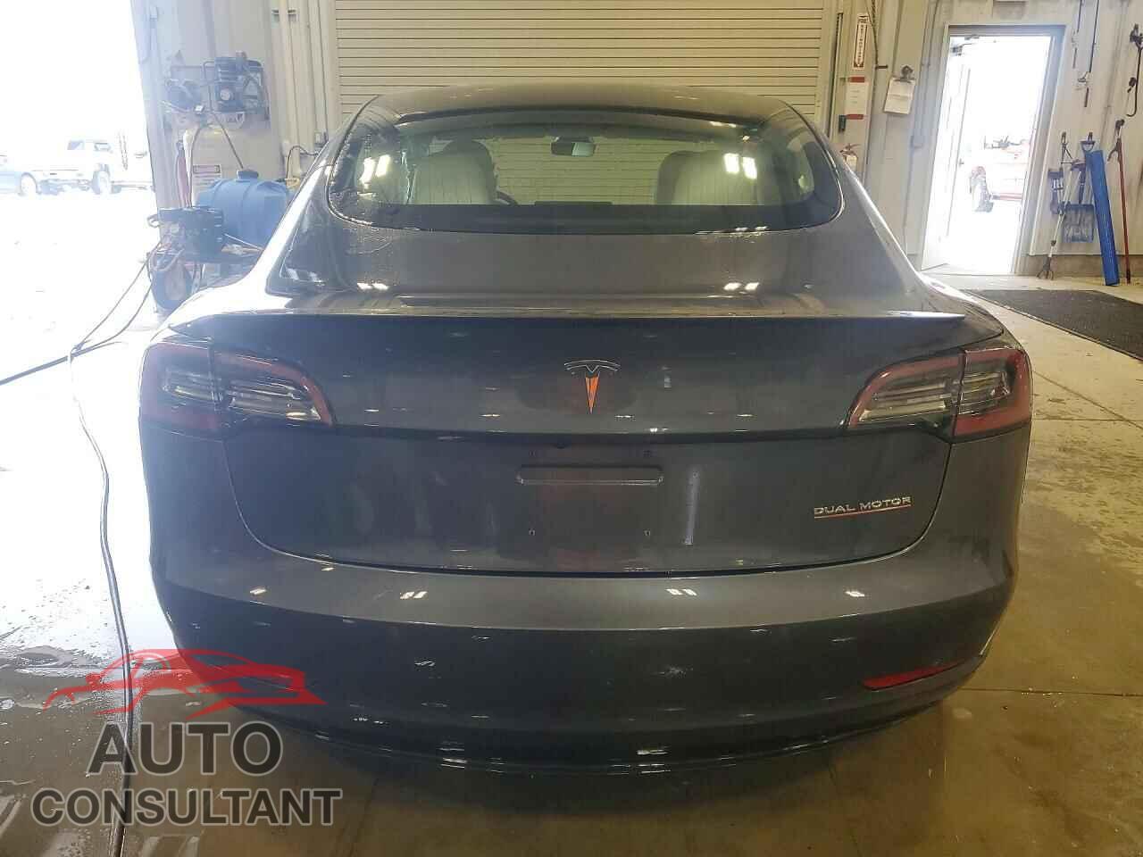 TESLA MODEL 3 2018 - 5YJ3E1EB6JF079983