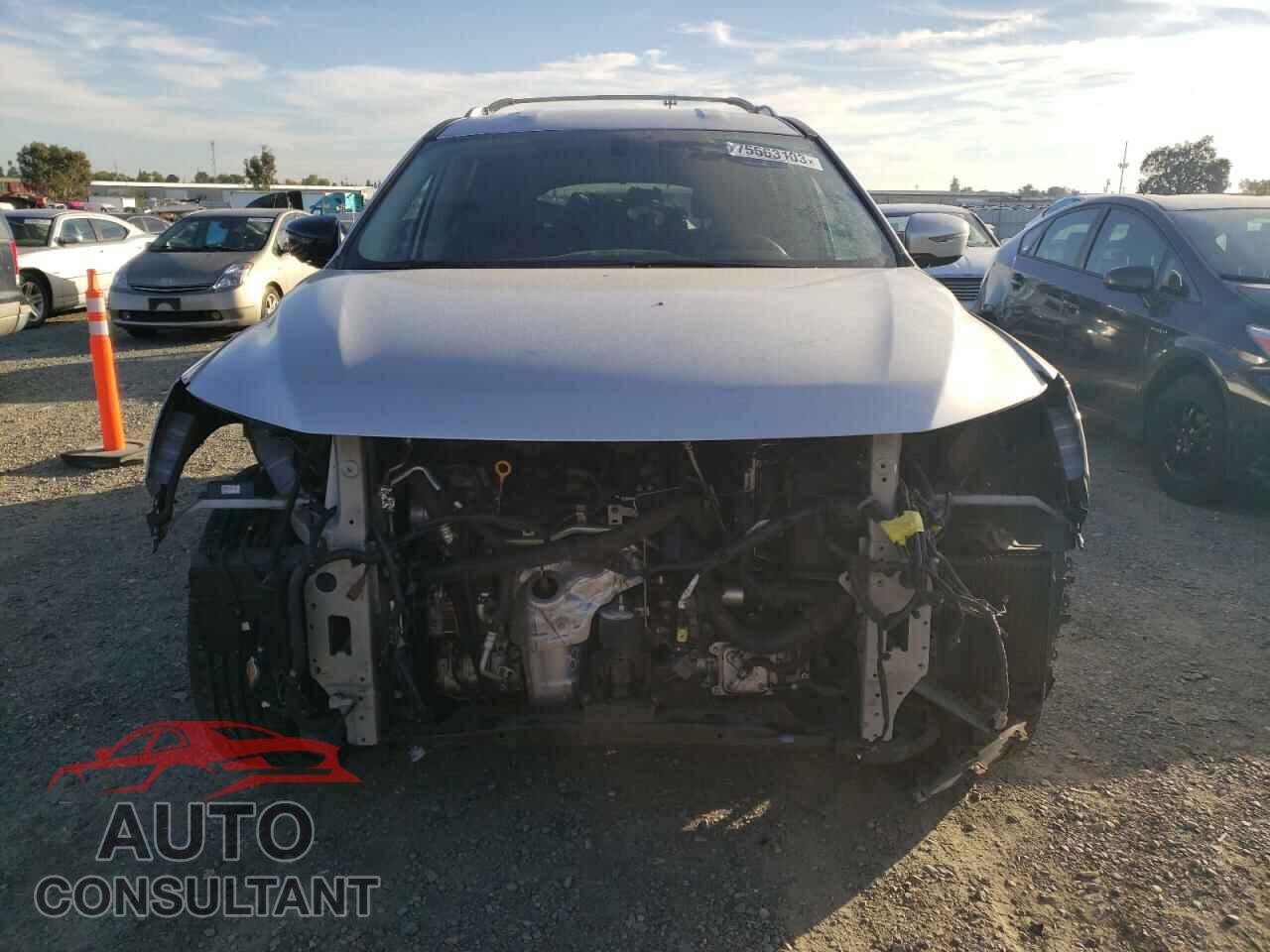 NISSAN PATHFINDER 2017 - 5N1DR2MN6HC679092
