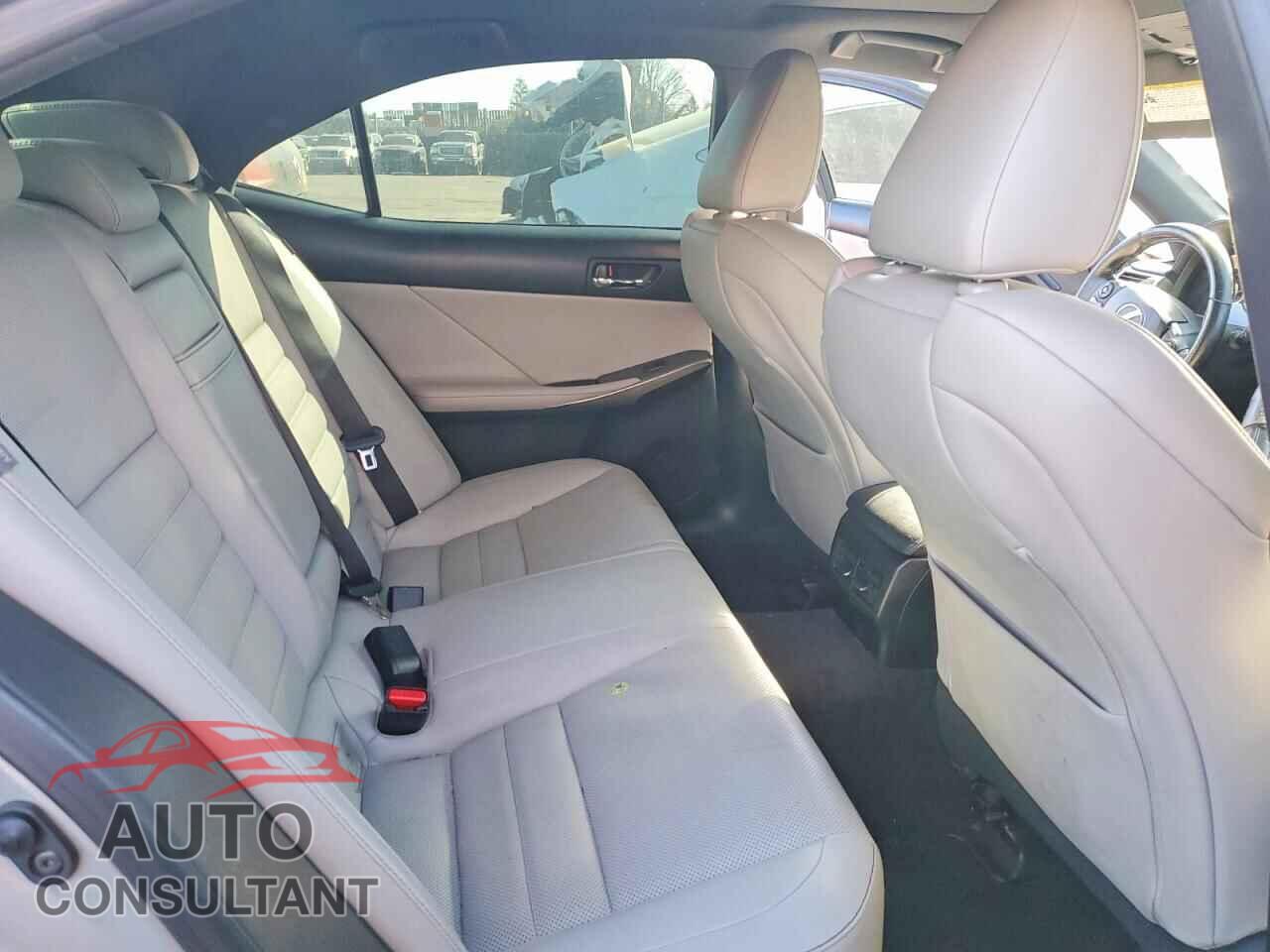 LEXUS IS 2015 - JTHBE1D26F5022011