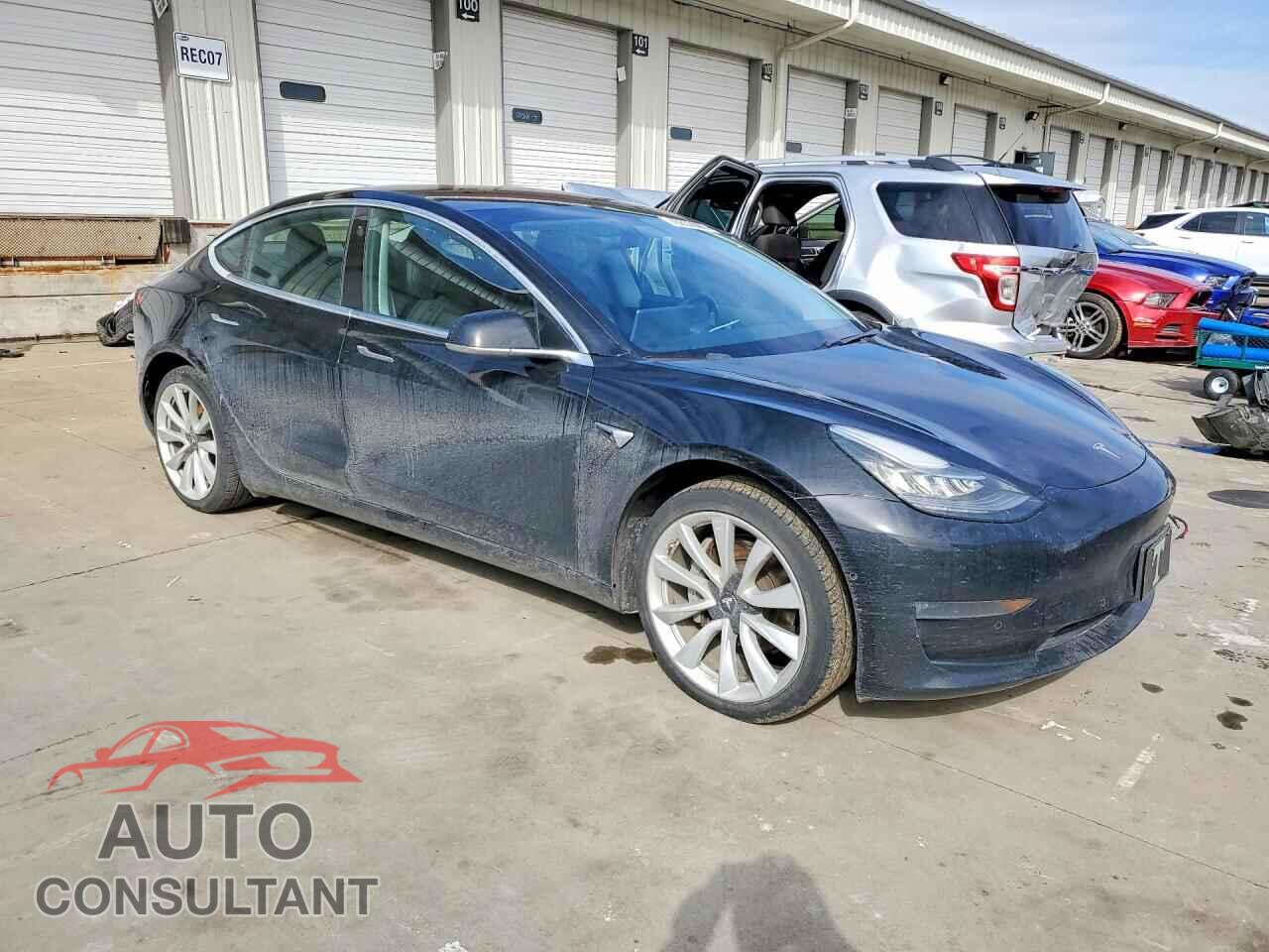 TESLA MODEL 3 2018 - 5YJ3E1EA9JF009367