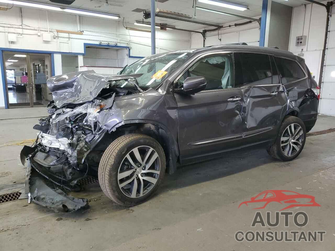 HONDA PILOT 2018 - 5FNYF6H90JB009825