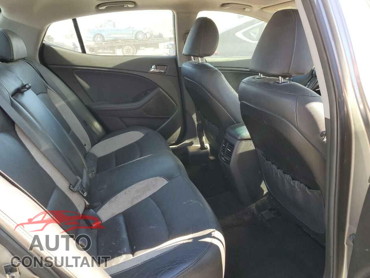 KIA OPTIMA 2012 - 5XXGR4A65CG075696