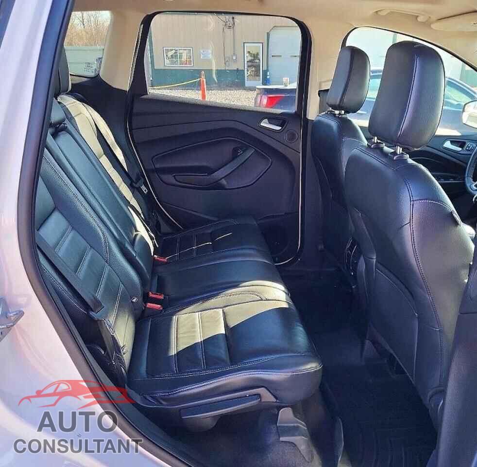 FORD ESCAPE 2018 - 1FMCU9J96JUC21286