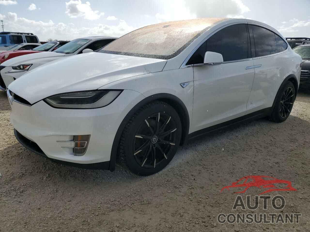 TESLA MODEL X 2016 - 5YJXCBE21GF019518