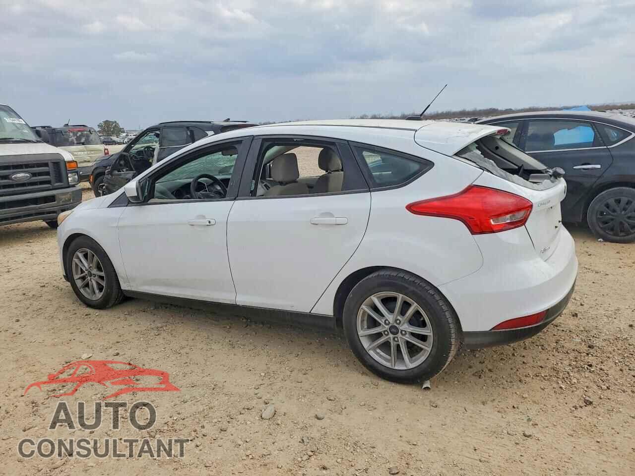 FORD FOCUS 2018 - 1FADP3K21JL229600