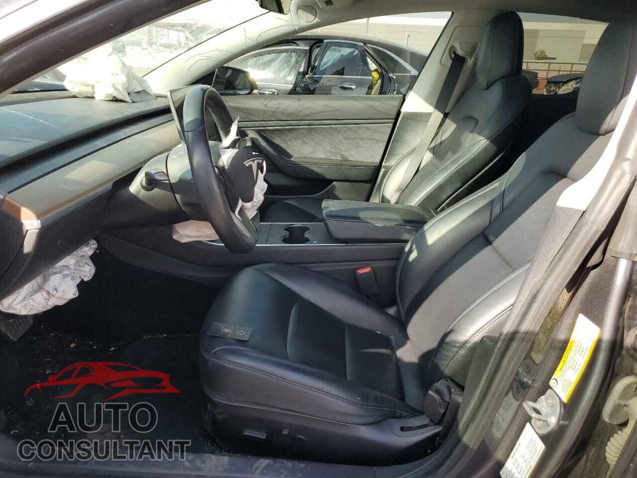TESLA MODEL 3 2019 - 5YJ3E1EA3KF400371