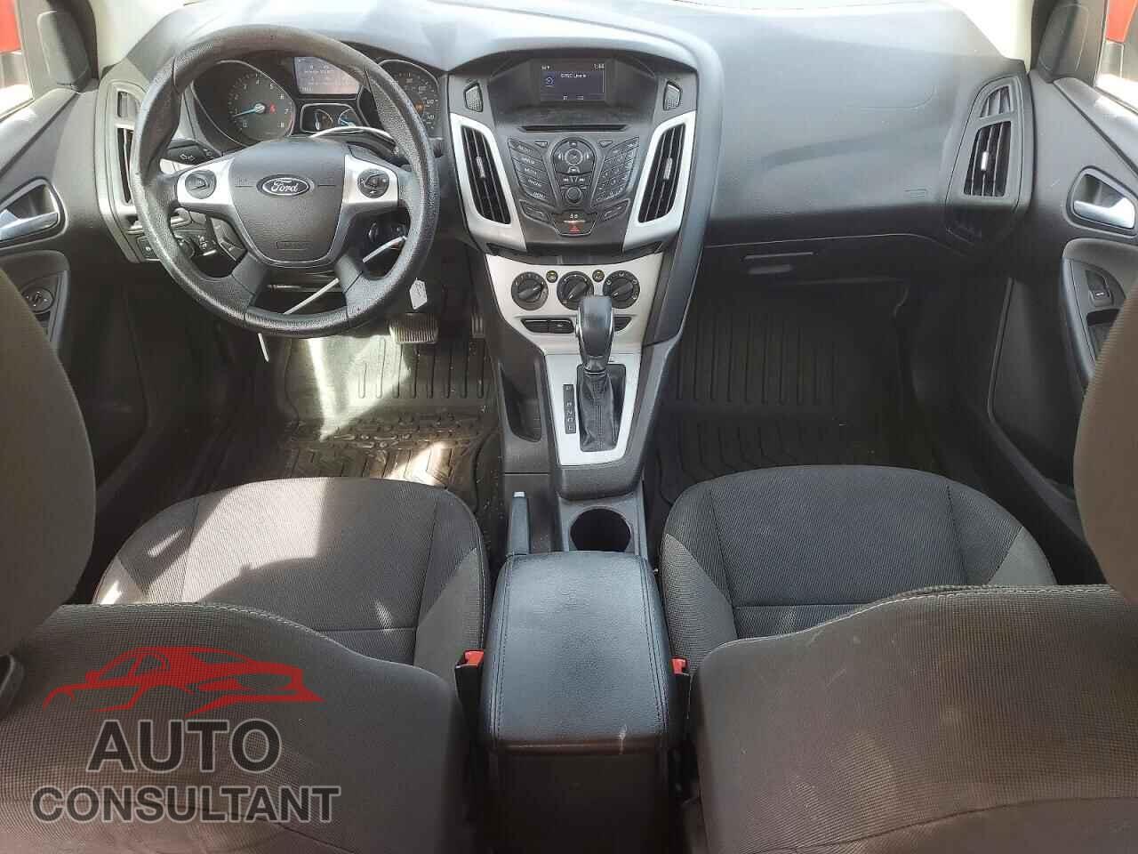 FORD FOCUS 2014 - 1FADP3F20EL229443