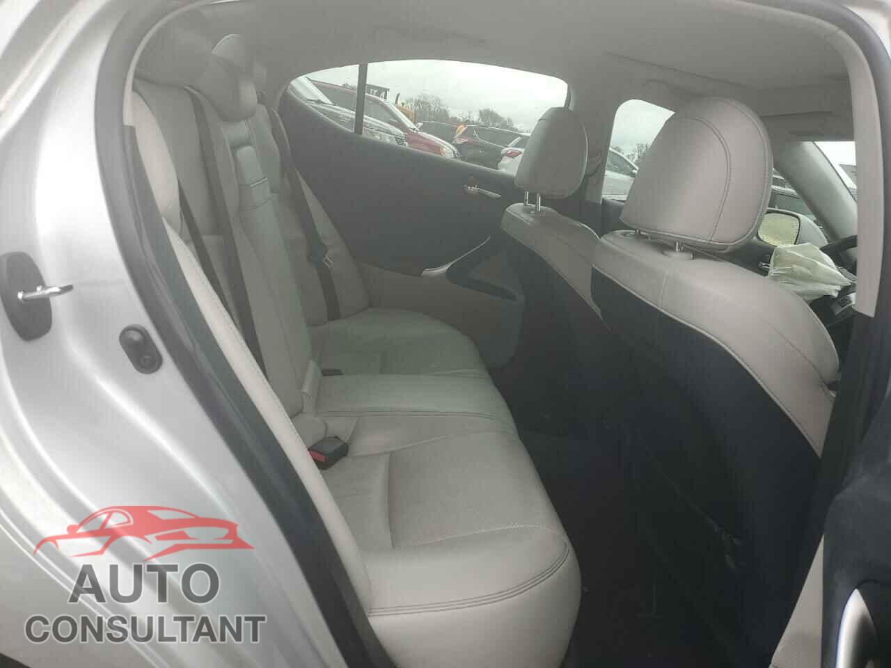 LEXUS IS 2012 - JTHCE5C26C5002818
