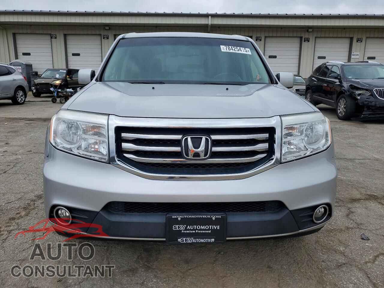 HONDA PILOT 2015 - 5FNYF4H51FB037030
