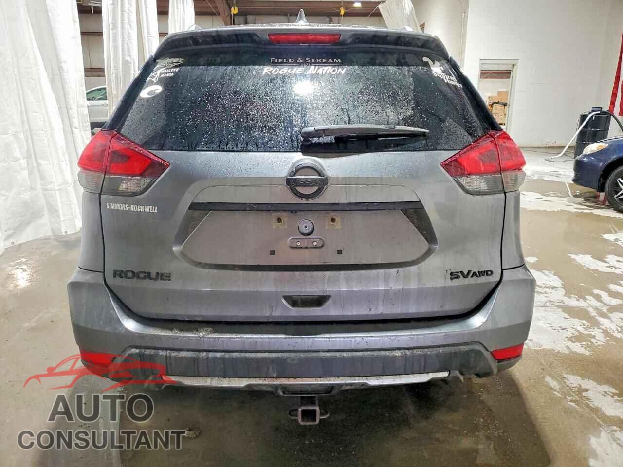 NISSAN ROGUE 2018 - KNMAT2MV6JP562958