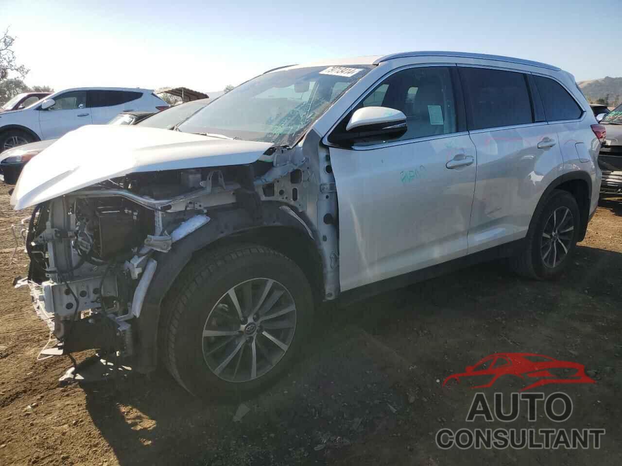 TOYOTA HIGHLANDER 2019 - 5TDJZRFH7KS605368