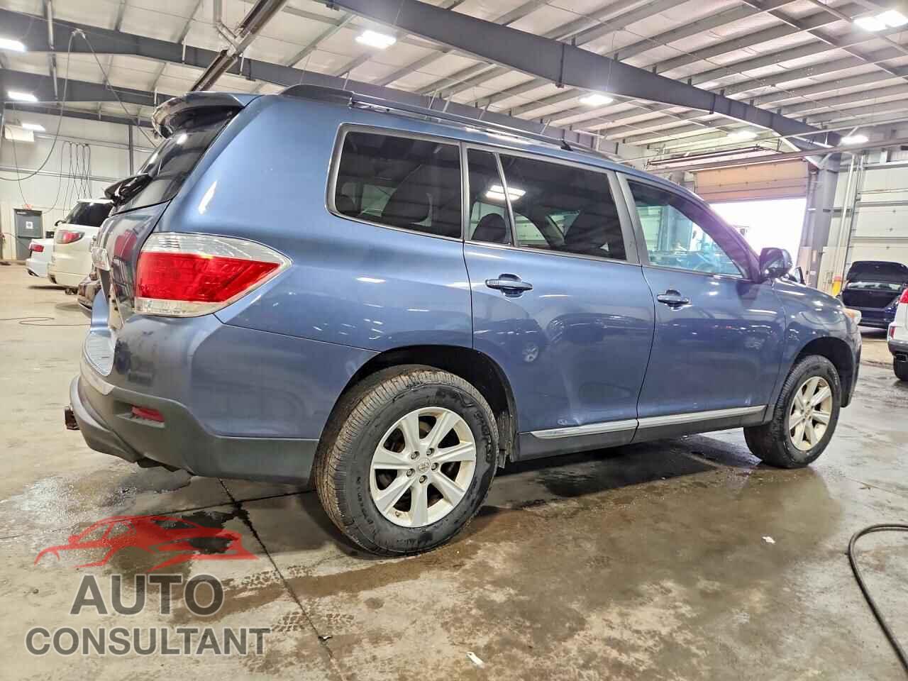 TOYOTA HIGHLANDER 2013 - 5TDBK3EH8DS181211
