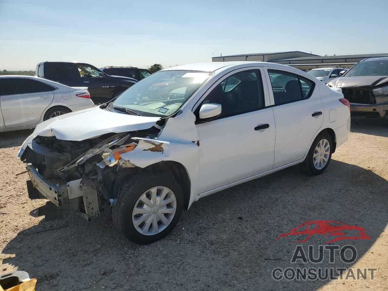 NISSAN VERSA 2019 - 3N1CN7AP2KL807244