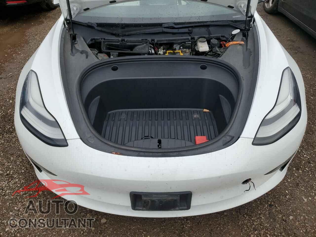 TESLA MODEL 3 2021 - 5YJ3E1EA5MF858903