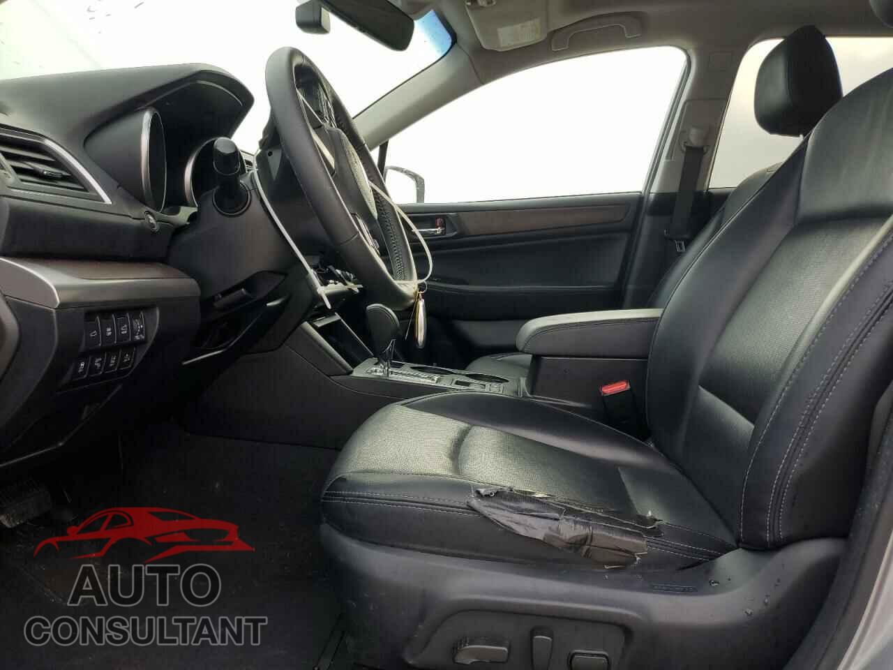 SUBARU OUTBACK 2017 - 4S4BSENC0H3375458