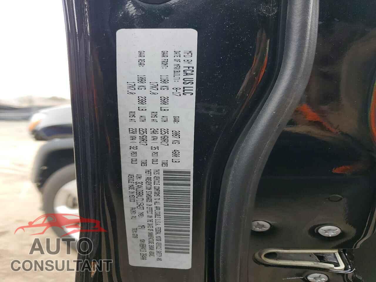 JEEP COMPASS 2018 - 3C4NJDBBXJT115427