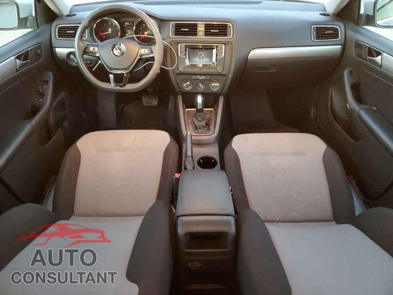 VOLKSWAGEN JETTA 2017 - 3VW2B7AJ1HM335454