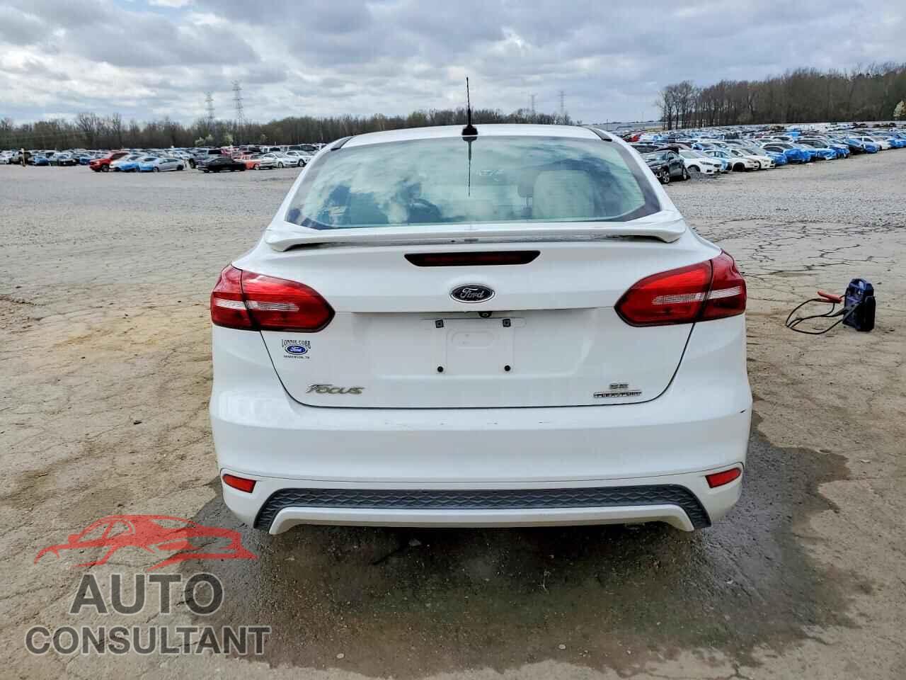 FORD FOCUS 2015 - 1FADP3F22FL279780