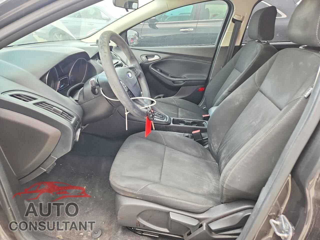 FORD FOCUS 2015 - 1FADP3F29FL340686