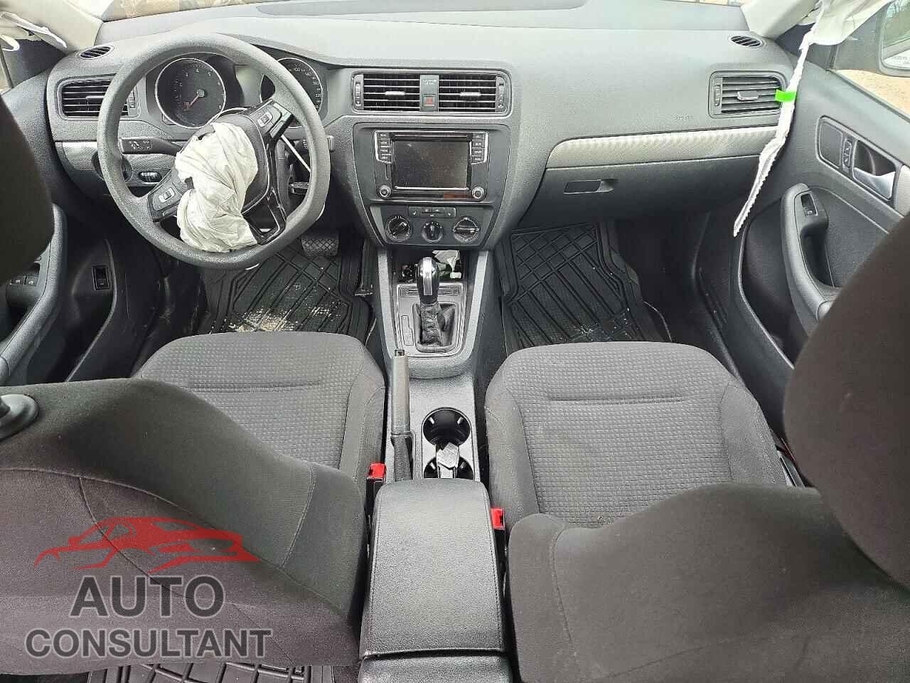 VOLKSWAGEN JETTA 2017 - 3VW2B7AJ8HM206854