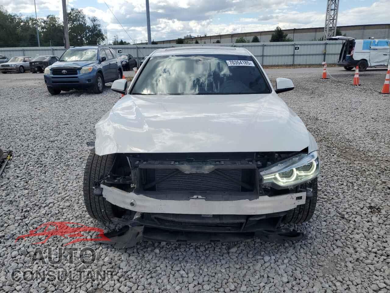 BMW 3 SERIES 2017 - WBA8D9C55HA003546