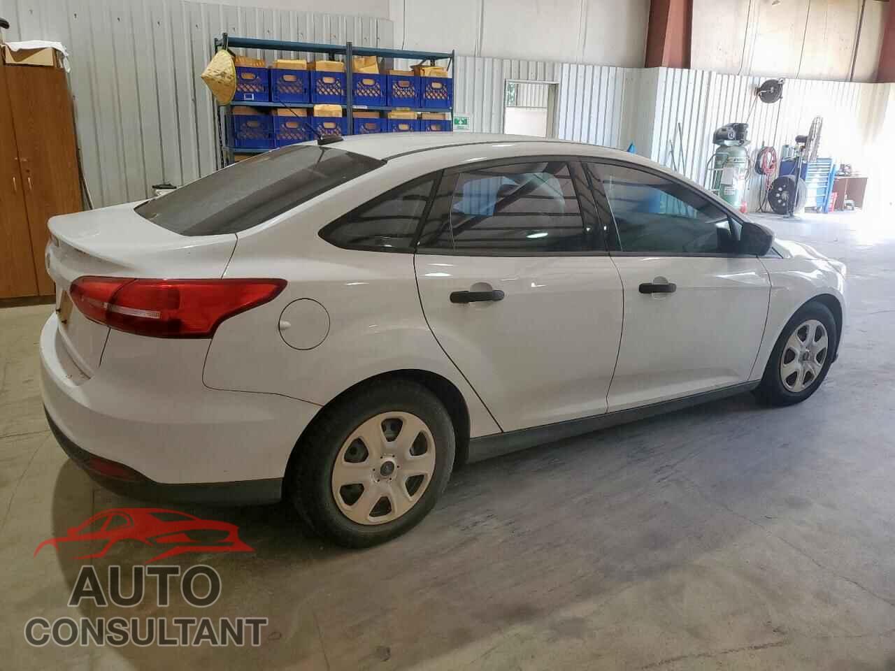 FORD FOCUS 2017 - 1FADP3E20HL219467