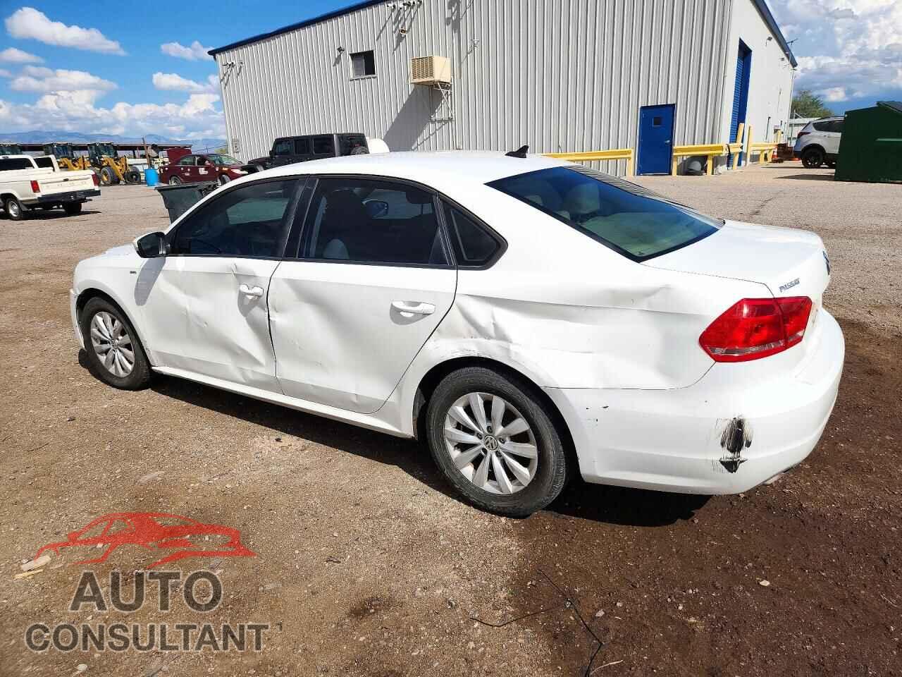 VOLKSWAGEN PASSAT 2013 - 1VWAP7A36DC143084