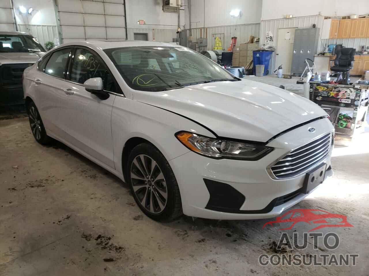 FORD FUSION 2020 - 3FA6P0T92LR202039