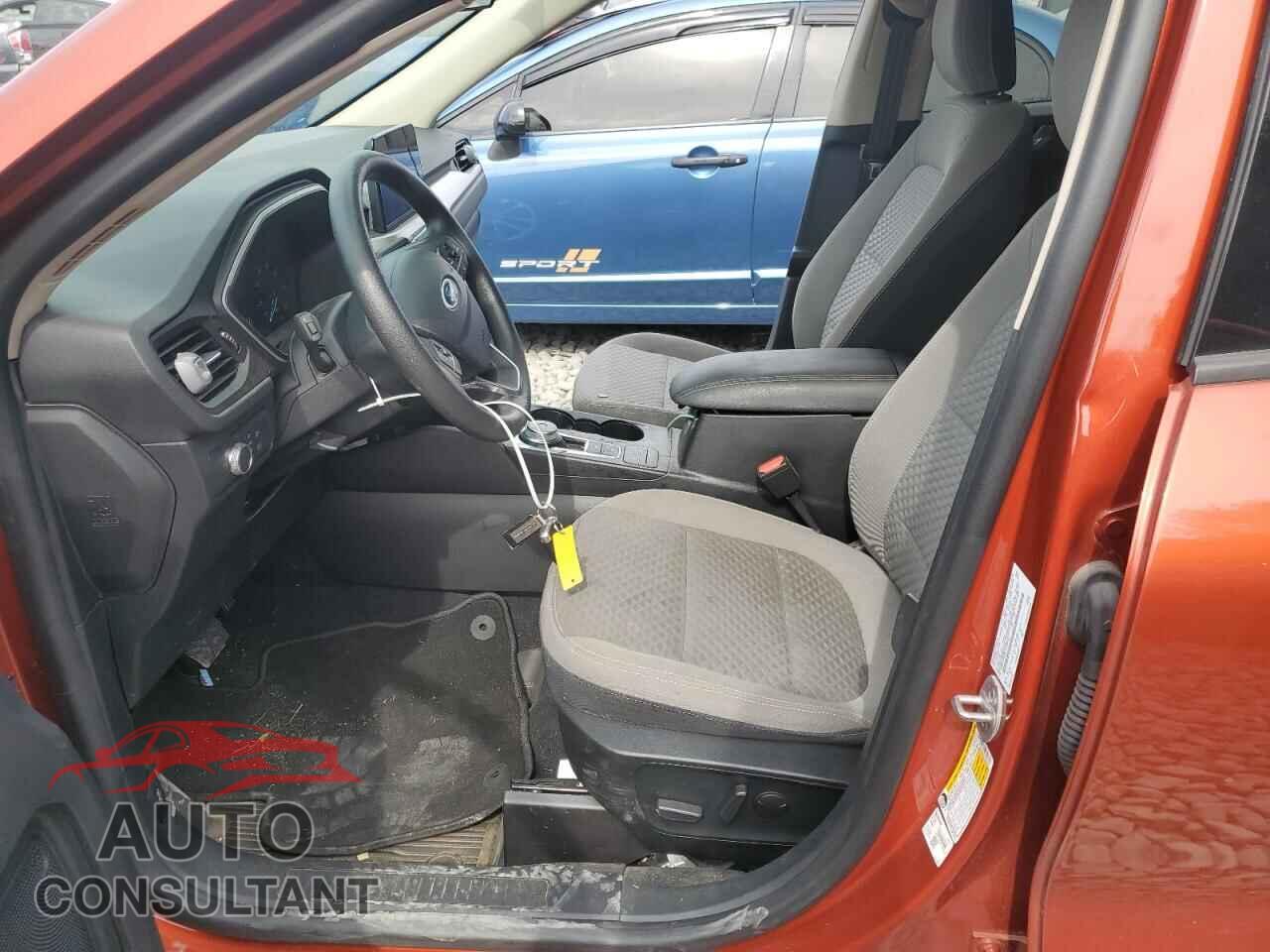 FORD ESCAPE 2020 - 1FMCU0G60LUA00763