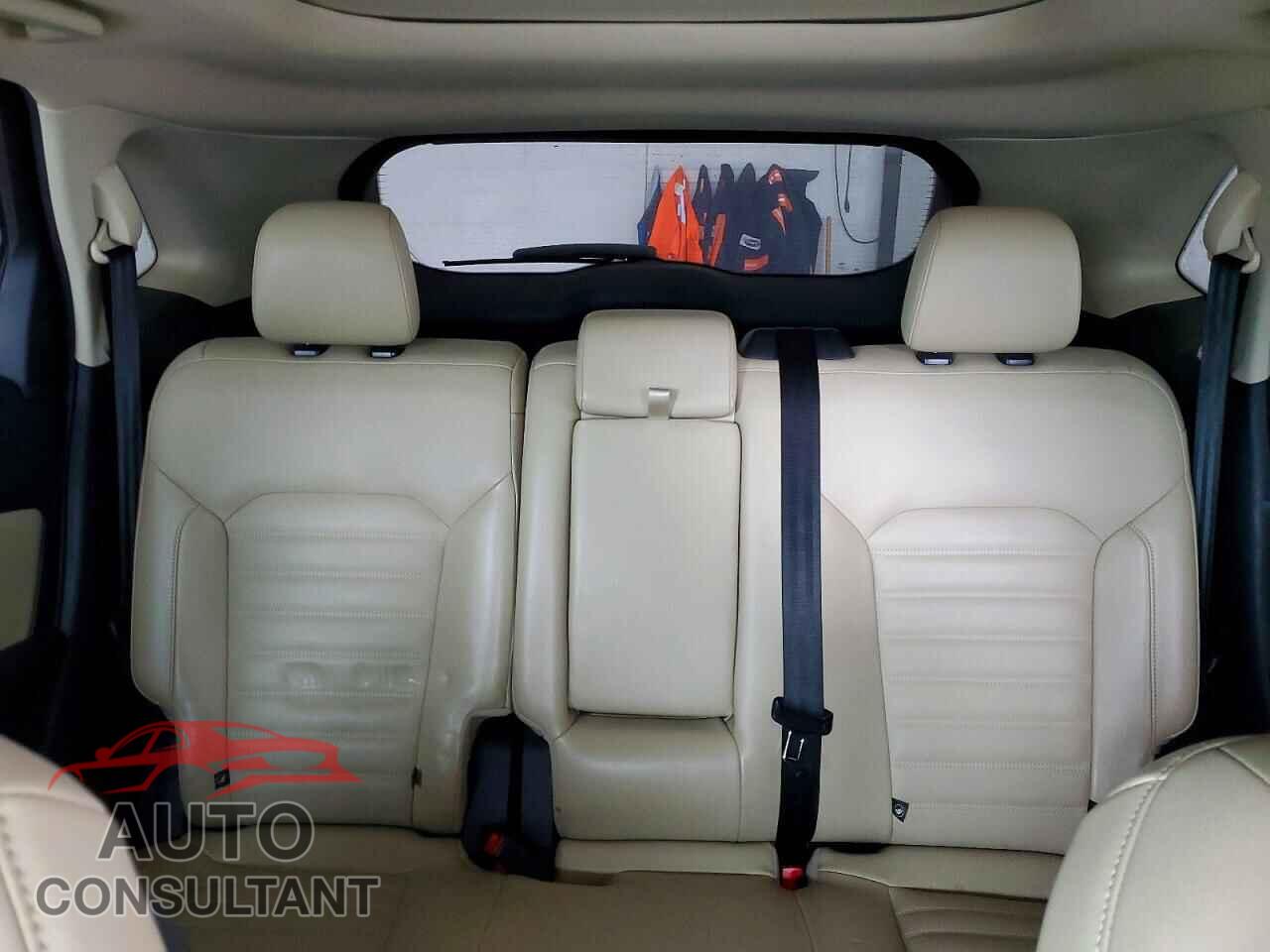 FORD EDGE 2017 - 2FMPK3J8XHBB81919