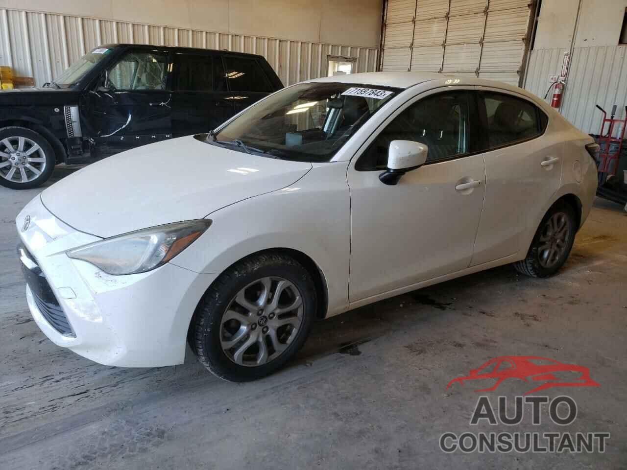 TOYOTA YARIS 2017 - 3MYDLBYV2HY169377